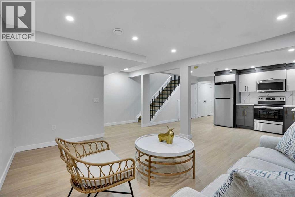 23 Shawmeadows Place Sw, Calgary, AB - Indoor