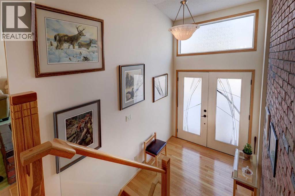 Foyer - 5943 Silver Ridge Drive Nw, Calgary, AB - Indoor Photo Showing Other Room