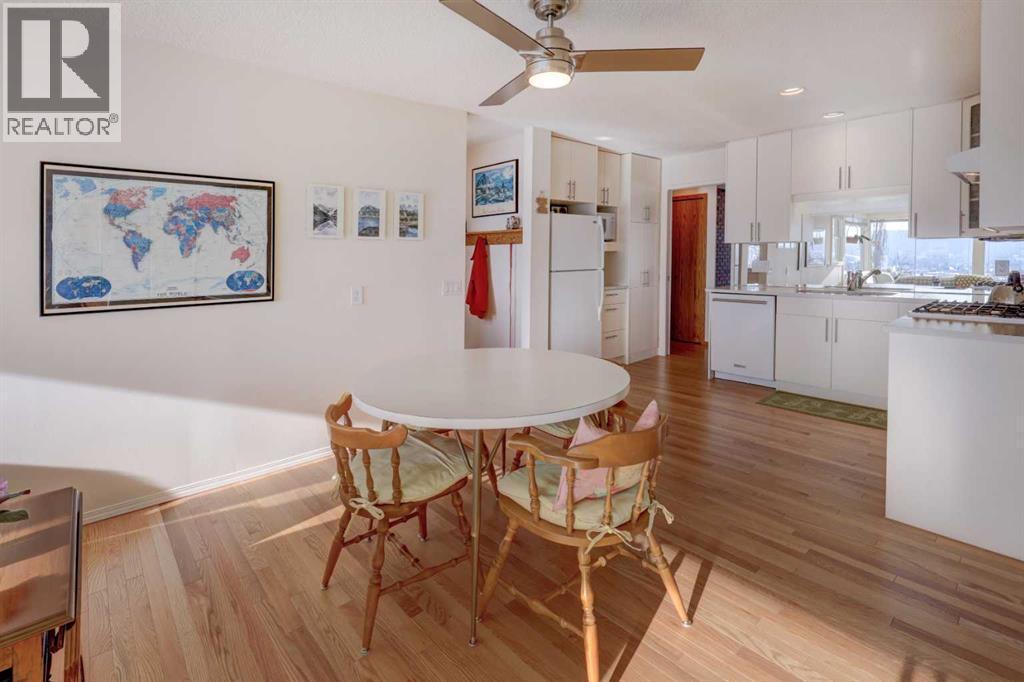 5943 Silver Ridge Drive Nw, Calgary, AB - Indoor