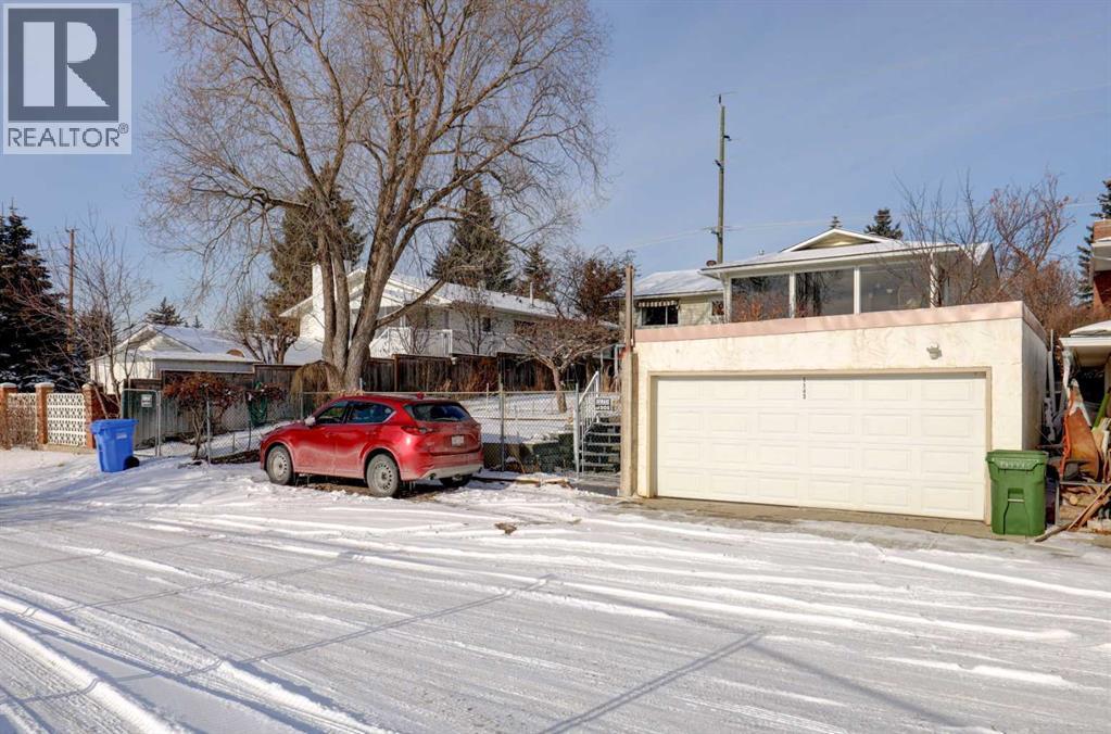 5943 Silver Ridge Drive Nw, Calgary, AB - Outdoor
