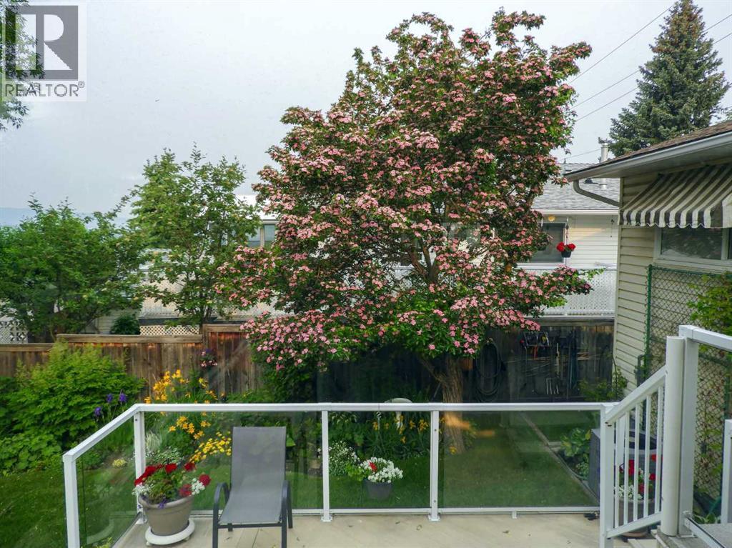 5943 Silver Ridge Drive Nw, Calgary, AB - Outdoor