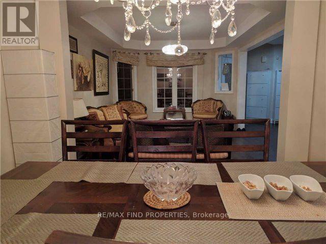 2406 Yorktown Circle, Mississauga, ON - Indoor