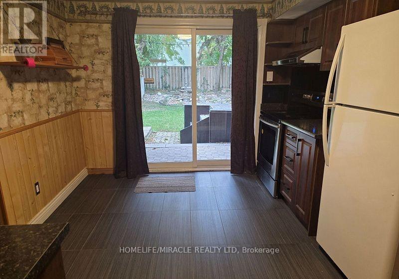 6585 Eastridge Road, Mississauga, ON - Indoor