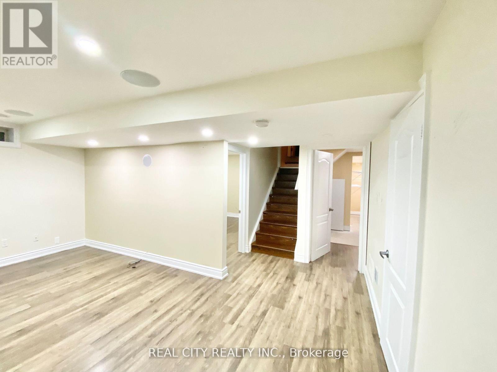 830 Old Derry Road, Mississauga, ON - Indoor