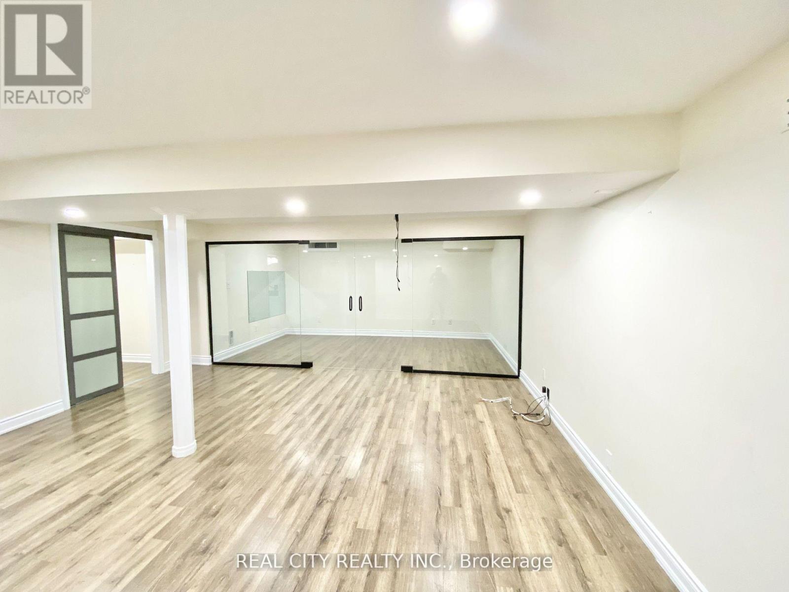 830 Old Derry Road, Mississauga, ON - Indoor Photo Showing Other Room