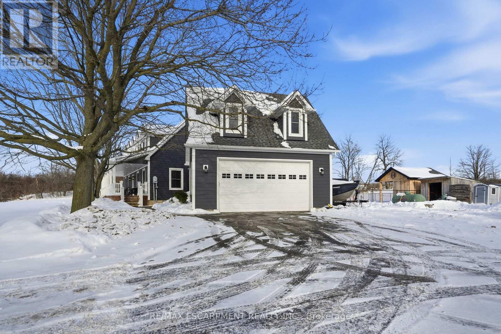 192 Concession 14 E, Hamilton, ON - Outdoor With Facade