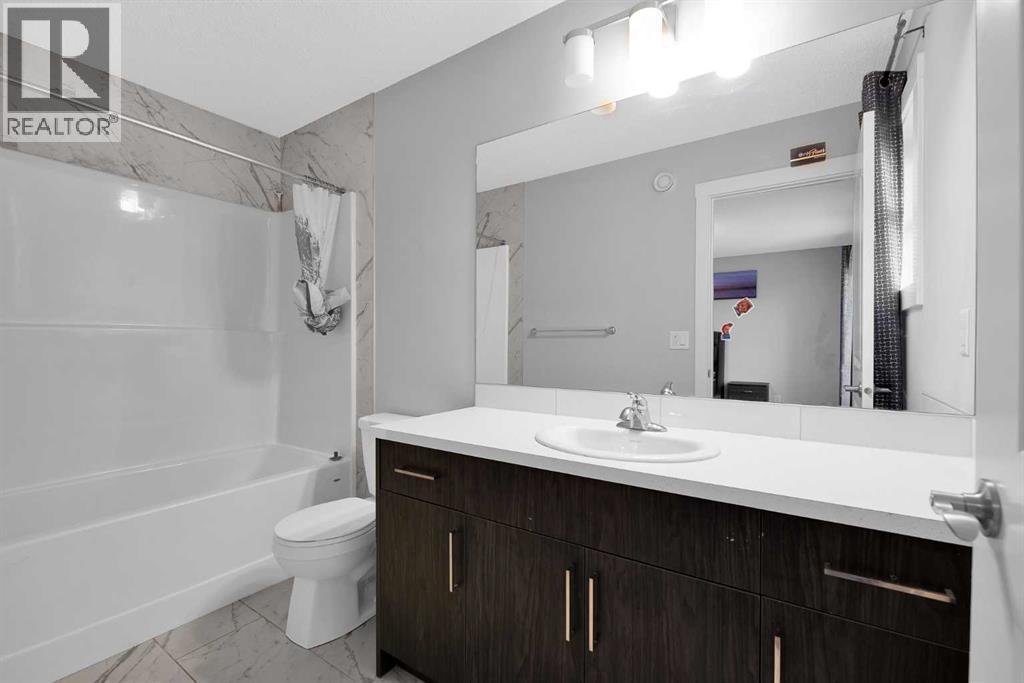 349 Calhoun Common Ne, Calgary, AB - Indoor Photo Showing Bathroom