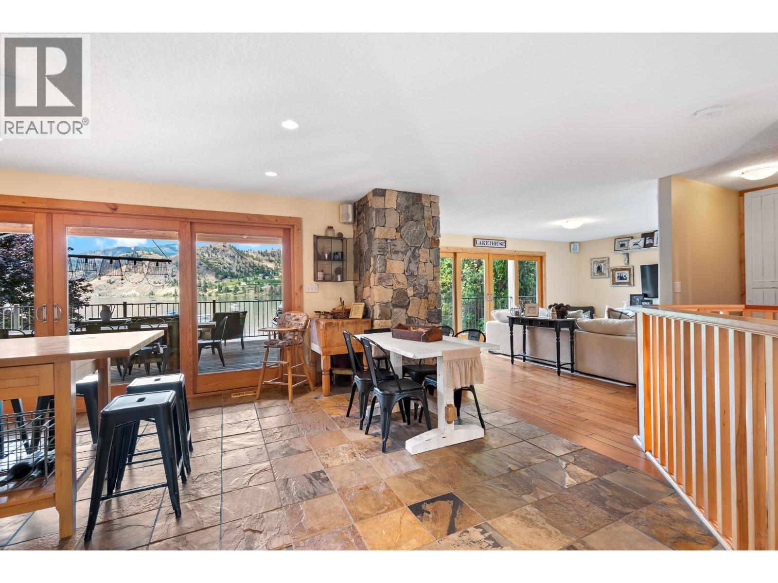 138 Devon Drive, Okanagan Falls, BC - Indoor Photo Showing Dining Room