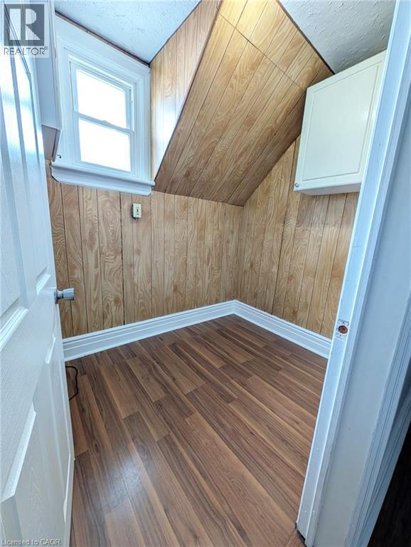 12 East 24Th Street, Hamilton, ON - Indoor Photo Showing Other Room