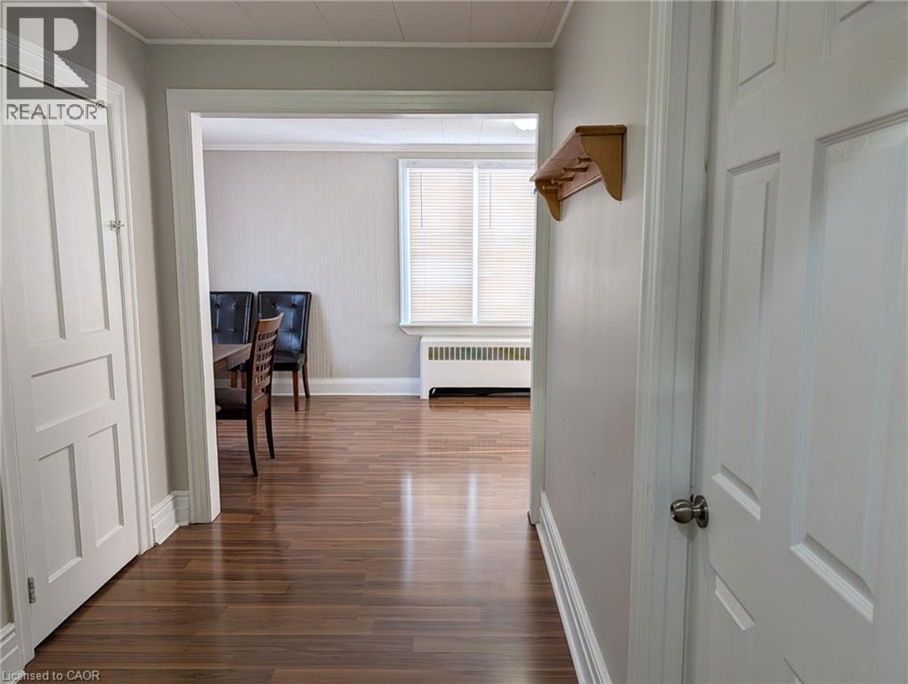 12 East 24Th Street, Hamilton, ON - Indoor Photo Showing Other Room