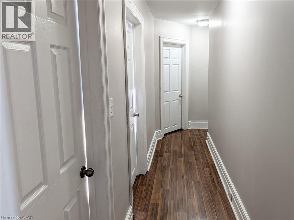 12 East 24Th Street, Hamilton, ON - Indoor Photo Showing Other Room