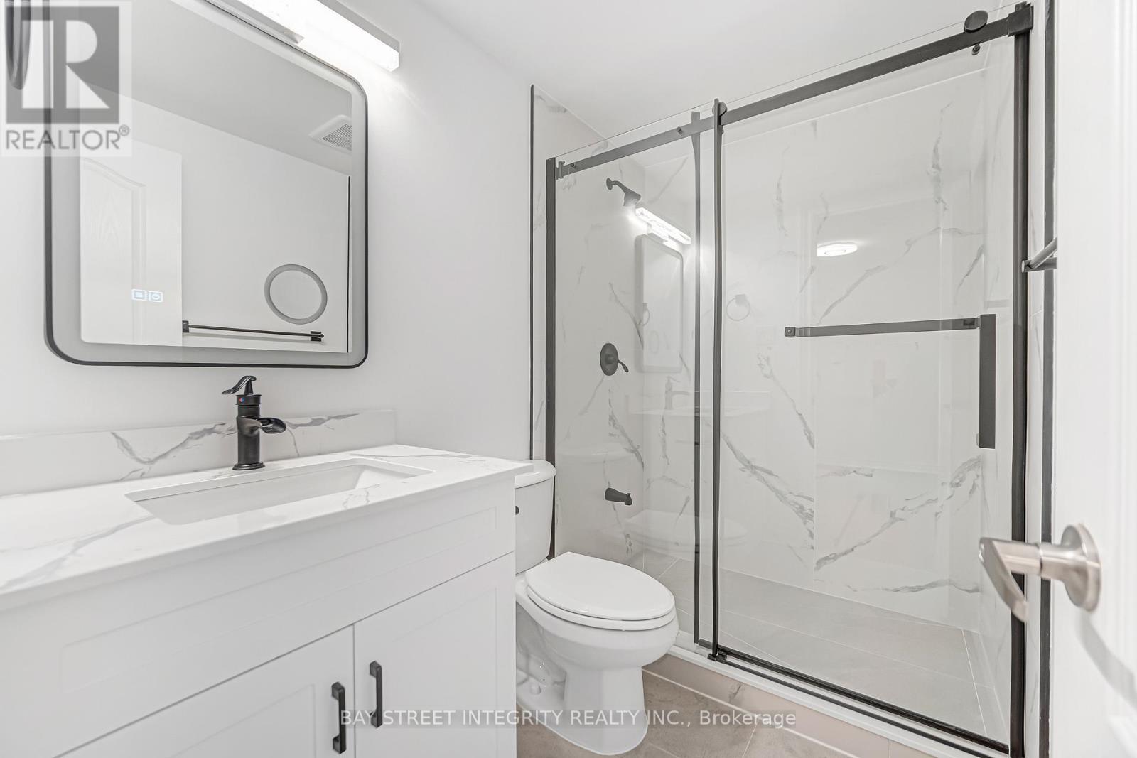 70 Elsa Vine Way, Toronto, ON - Indoor Photo Showing Bathroom