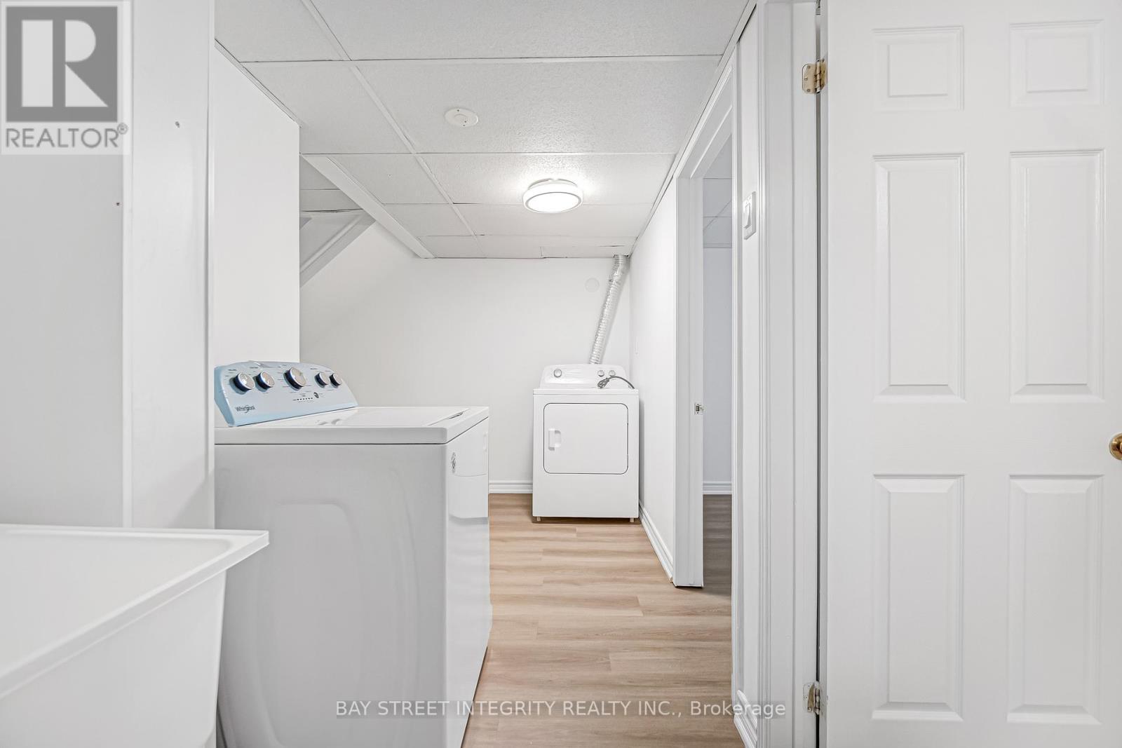 70 Elsa Vine Way, Toronto, ON - Indoor Photo Showing Laundry Room