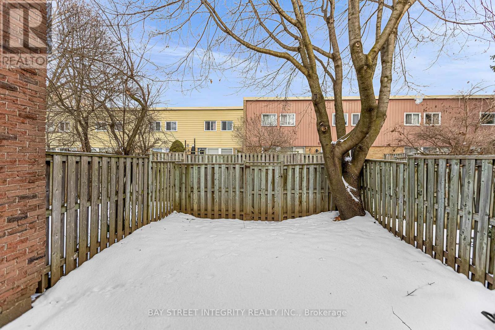 70 Elsa Vine Way, Toronto, ON - Outdoor