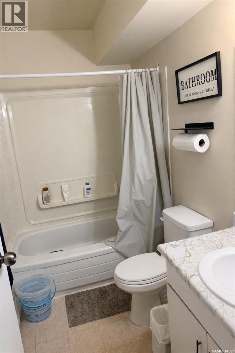 24 15 Centennial Street, Regina, SK - Indoor Photo Showing Bathroom