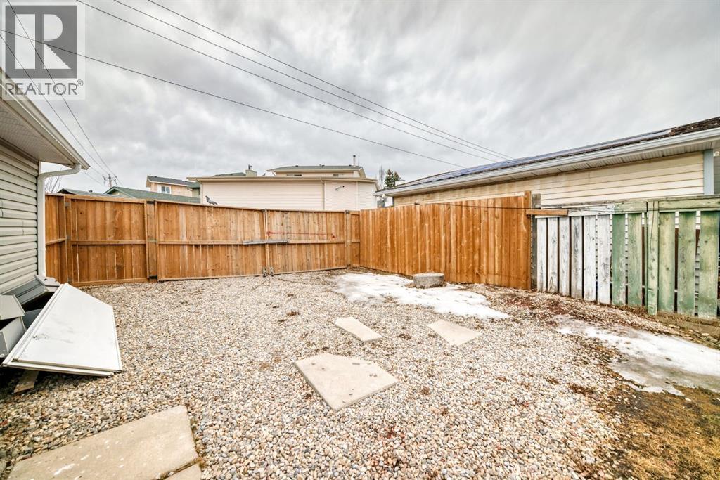 131 Taradale Drive Ne, Calgary, AB - Outdoor