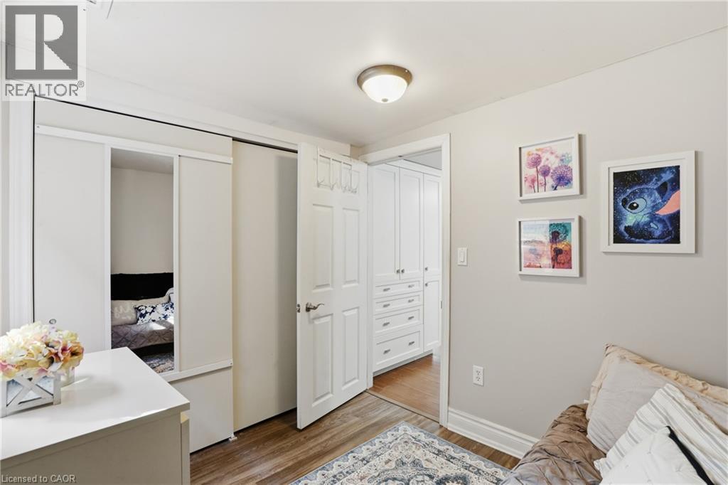 25 Delena Avenue N, Hamilton, ON - Indoor