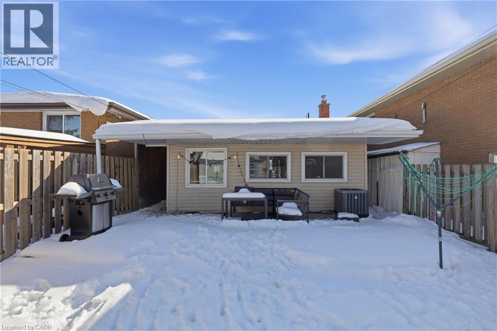 25 Delena Avenue N, Hamilton, ON - Outdoor With Exterior