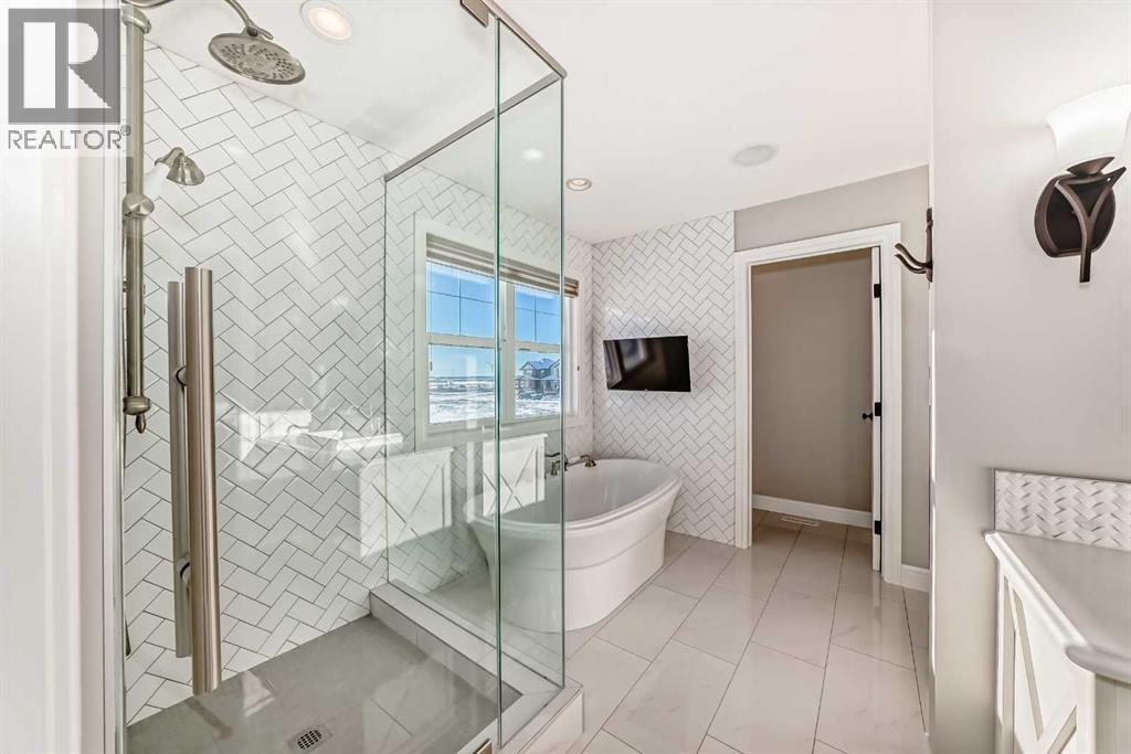 35 Mahogany Crescent Se, Calgary, AB - Indoor Photo Showing Bathroom