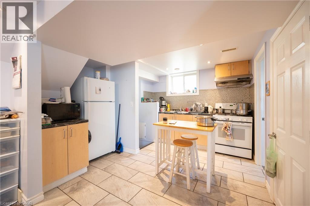 66 Belwood Crescent, Kitchener, ON - Indoor Photo Showing Kitchen