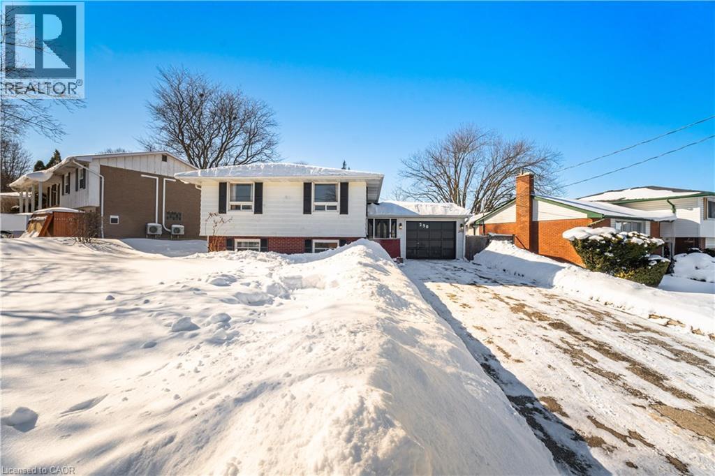 290 Lincoln Road, Waterloo, ON - Outdoor With Facade