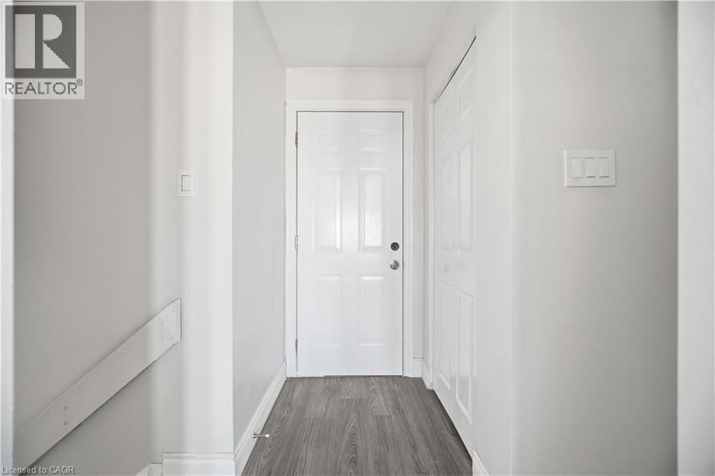 290 Lincoln Road, Waterloo, ON - Indoor Photo Showing Other Room