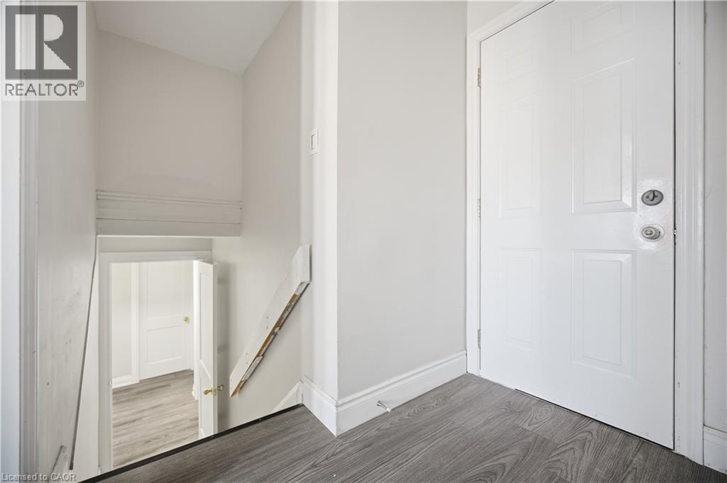 290 Lincoln Road, Waterloo, ON - Indoor Photo Showing Other Room