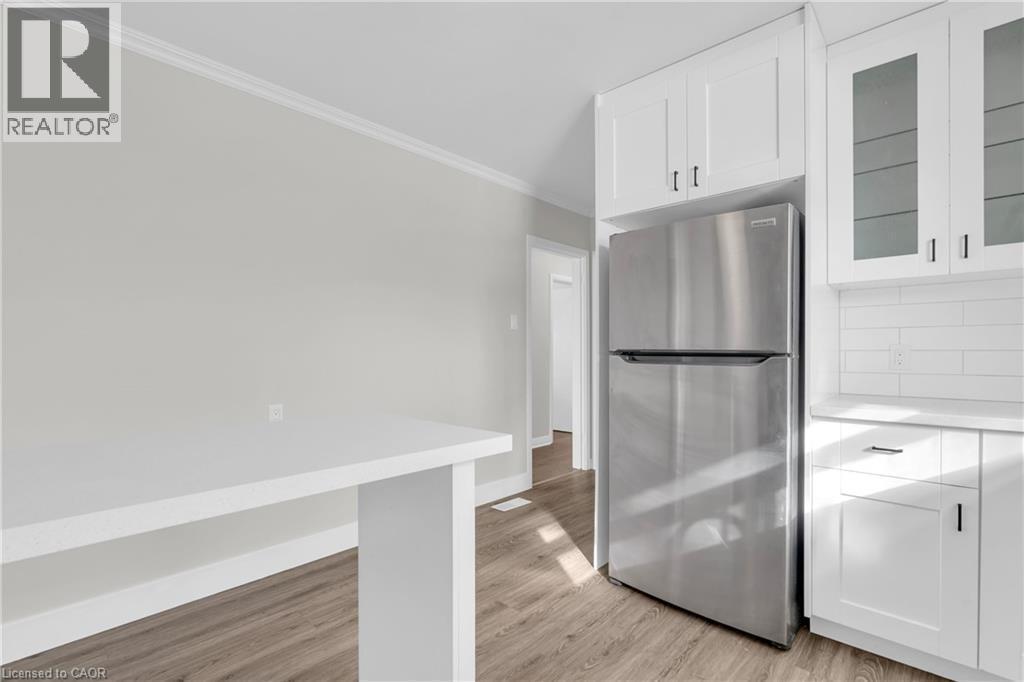 220 Bruce Street, Kitchener, ON - Indoor