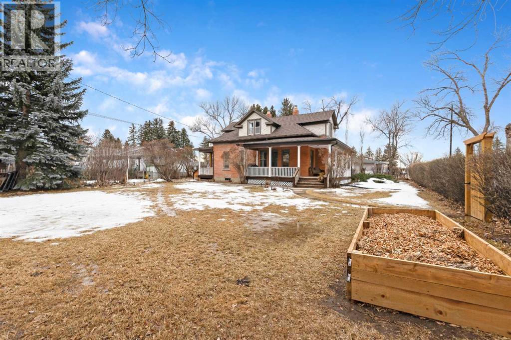 725 Macleod Trail Sw, High River, AB - Outdoor