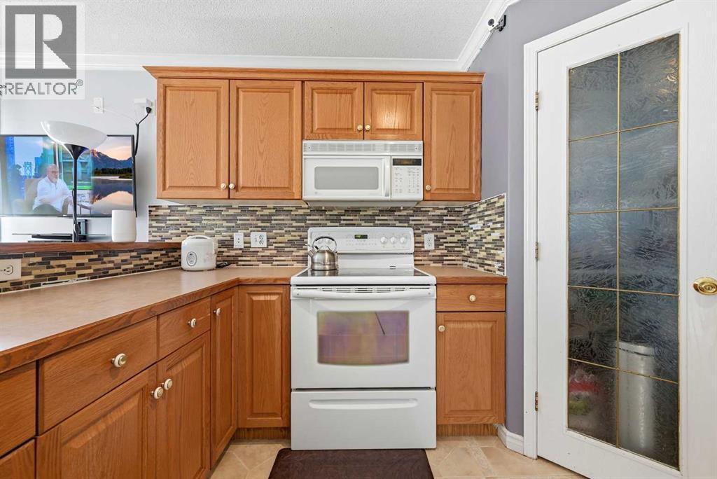 311 Saddlecreek Point Ne, Calgary, AB - Indoor Photo Showing Kitchen