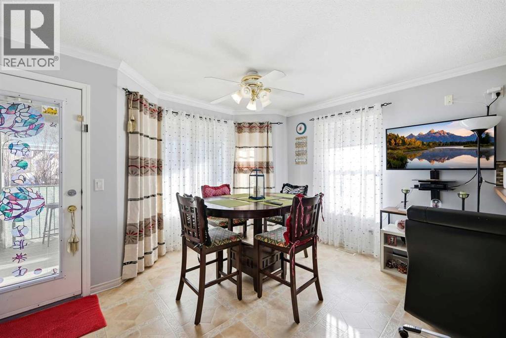 311 Saddlecreek Point Ne, Calgary, AB - Indoor Photo Showing Dining Room