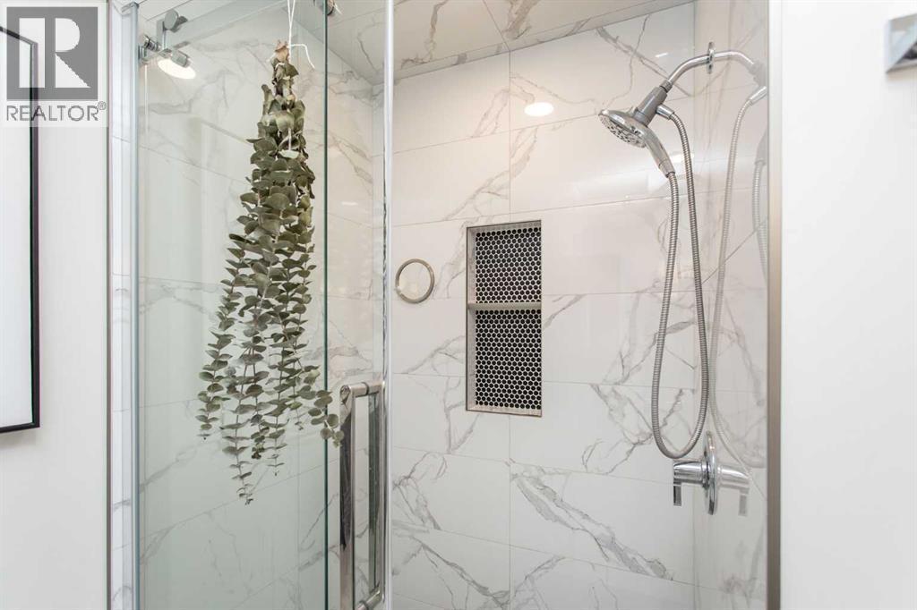 34 Bruns Bay, Lacombe, AB - Indoor Photo Showing Bathroom