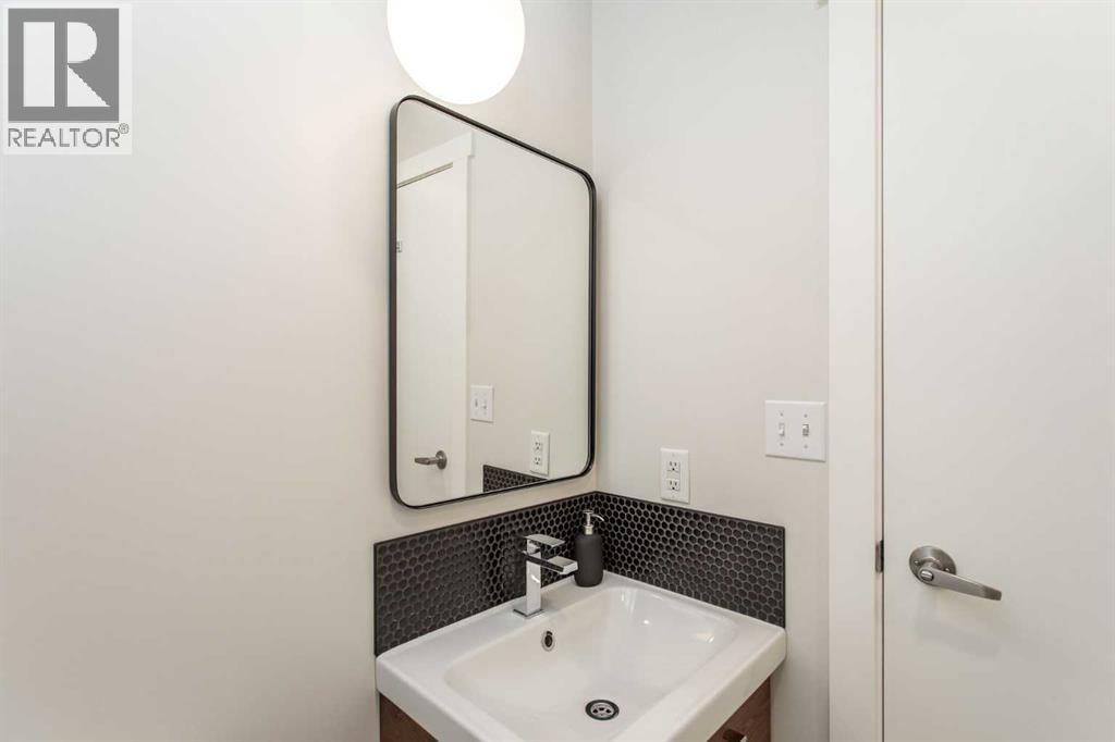 34 Bruns Bay, Lacombe, AB - Indoor Photo Showing Bathroom