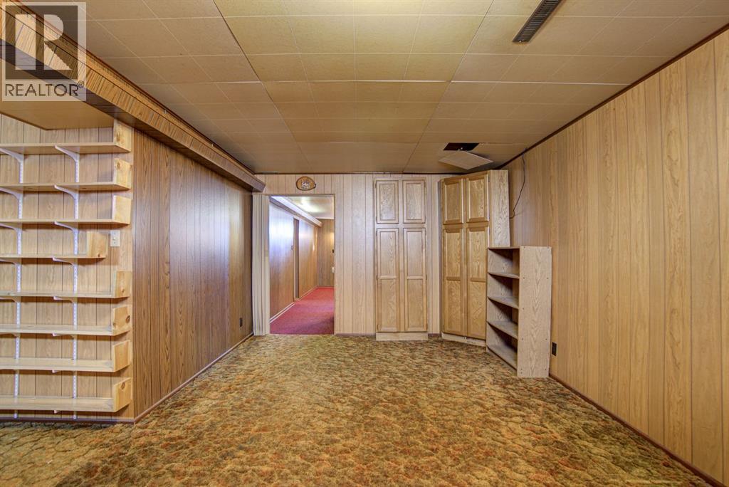 524 51 Avenue W, Claresholm, AB - Indoor Photo Showing Other Room