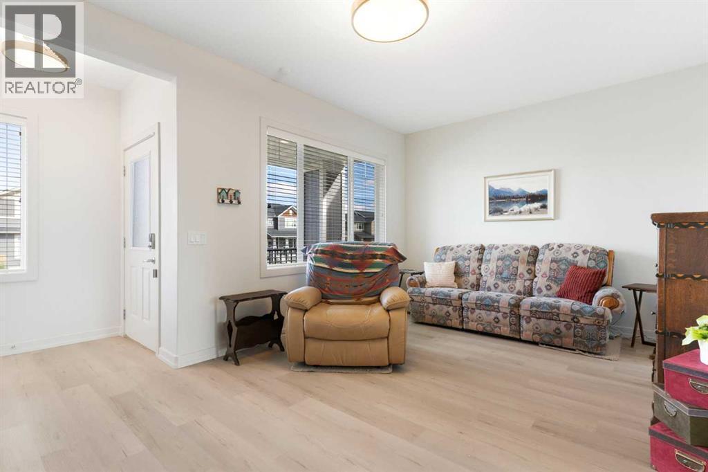 167 Fireside Drive, Cochrane, AB - Indoor Photo Showing Living Room