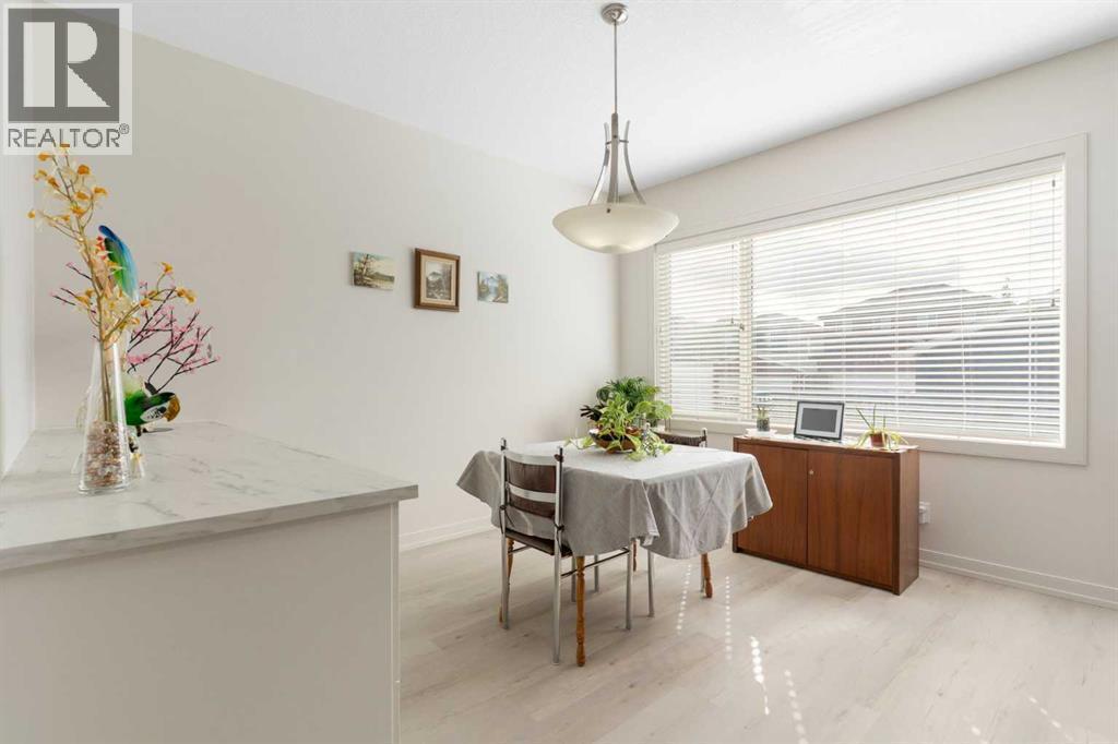 167 Fireside Drive, Cochrane, AB - Indoor Photo Showing Dining Room