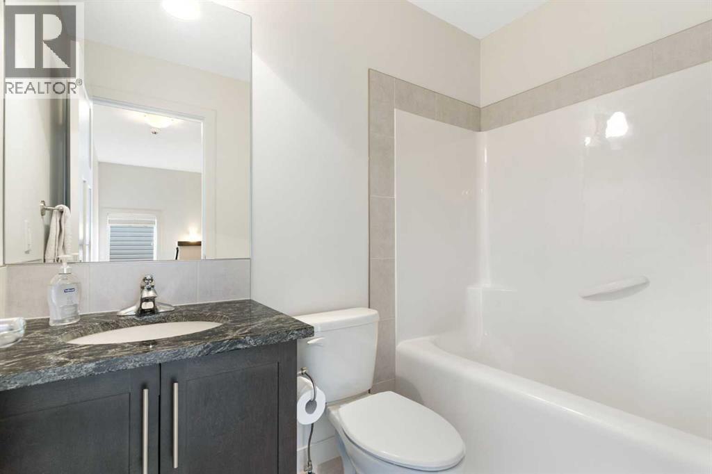 167 Fireside Drive, Cochrane, AB - Indoor Photo Showing Bathroom