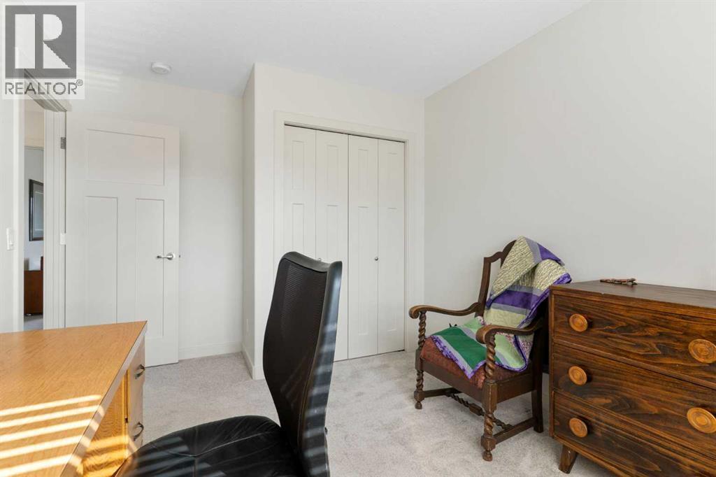 167 Fireside Drive, Cochrane, AB - Indoor Photo Showing Bedroom