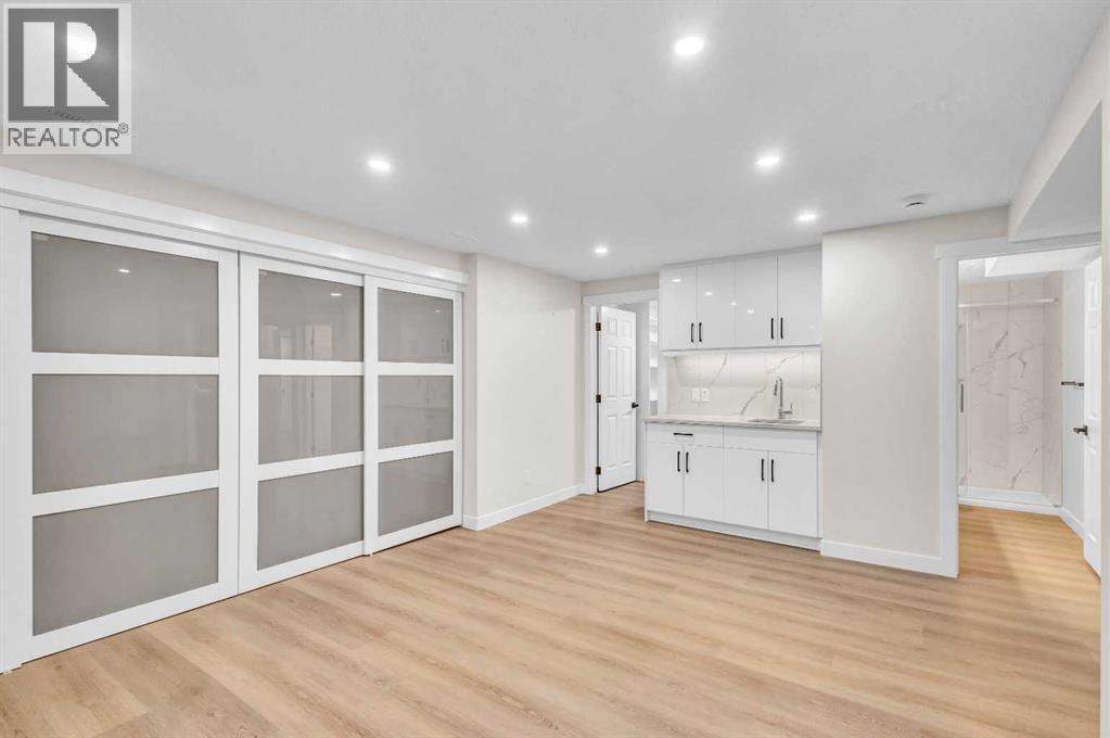 331 Springbank Place Sw, Calgary, AB - Indoor