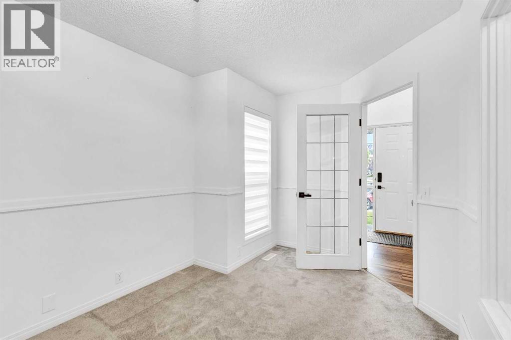 331 Springbank Place Sw, Calgary, AB - Indoor Photo Showing Other Room