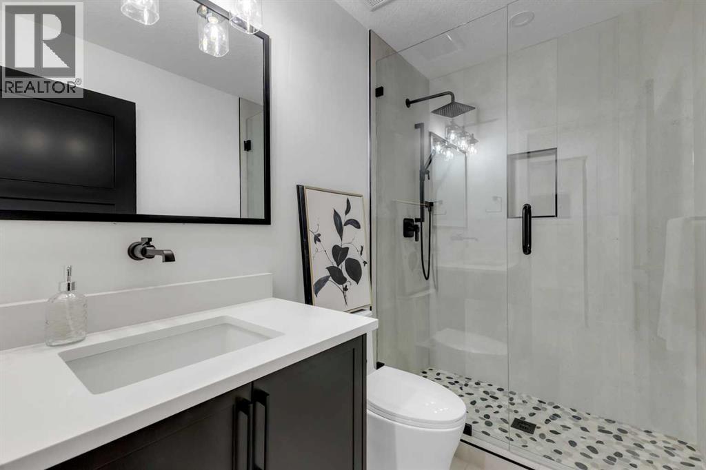 9419 Academy Drive Se, Calgary, AB - Indoor Photo Showing Bathroom
