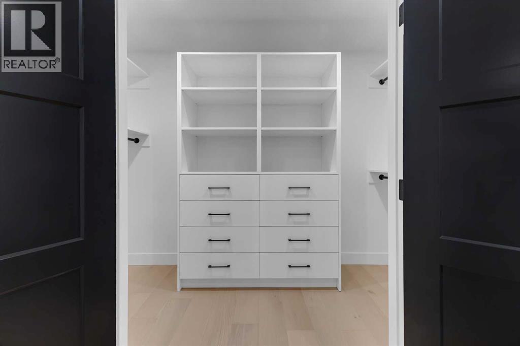 9419 Academy Drive Se, Calgary, AB - Indoor