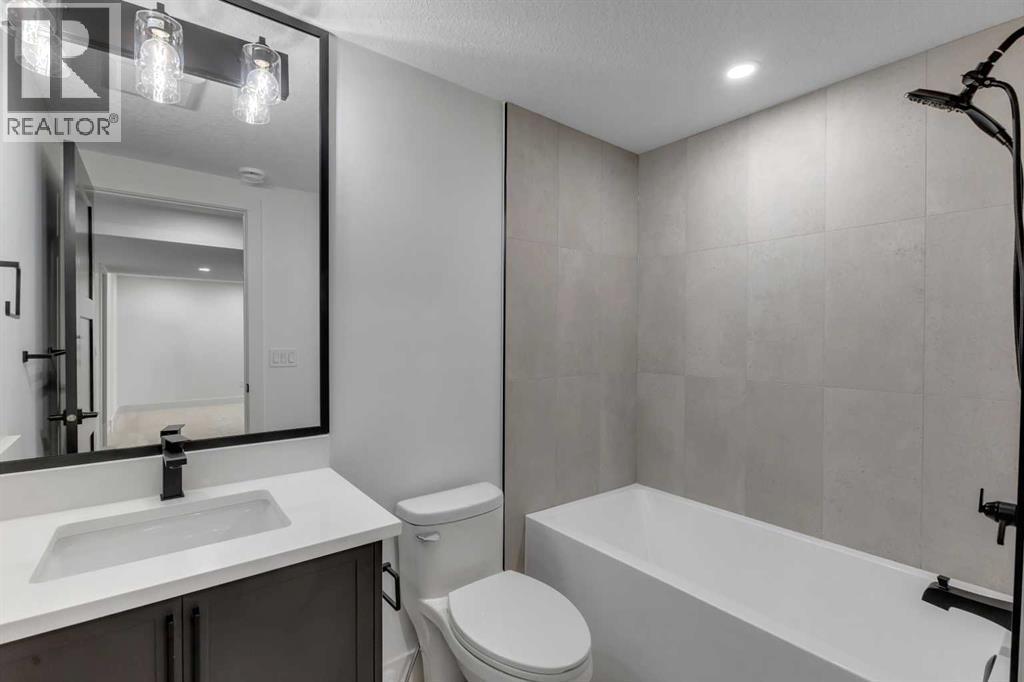 9419 Academy Drive Se, Calgary, AB - Indoor Photo Showing Bathroom
