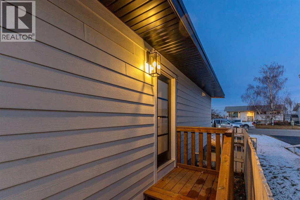 9419 Academy Drive Se, Calgary, AB - Outdoor