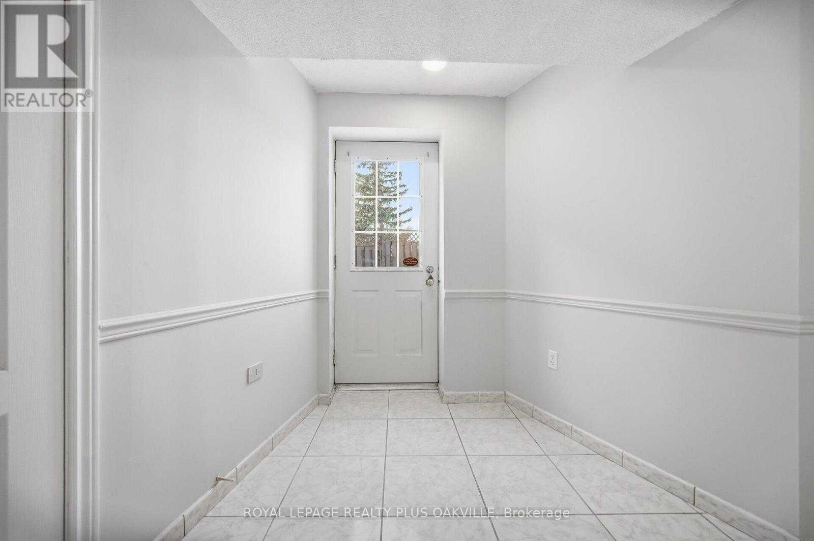 3395 Trelawny Circle, Mississauga, ON - Indoor Photo Showing Other Room