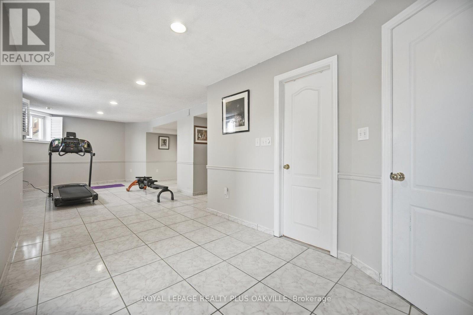3395 Trelawny Circle, Mississauga, ON - Indoor Photo Showing Other Room