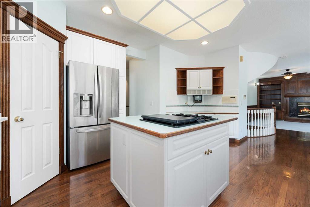 1600 Evergreen Hill Sw, Calgary, AB - Indoor Photo Showing Kitchen