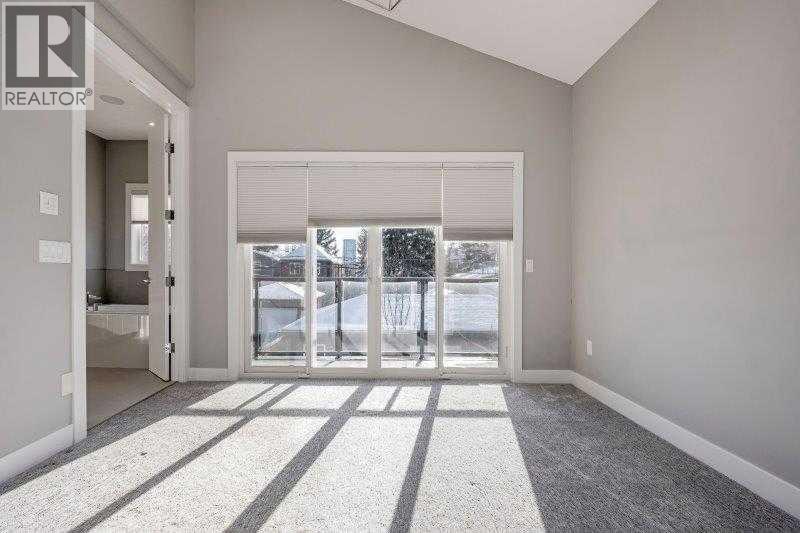 219 19 Avenue Nw, Calgary, AB - Indoor Photo Showing Other Room