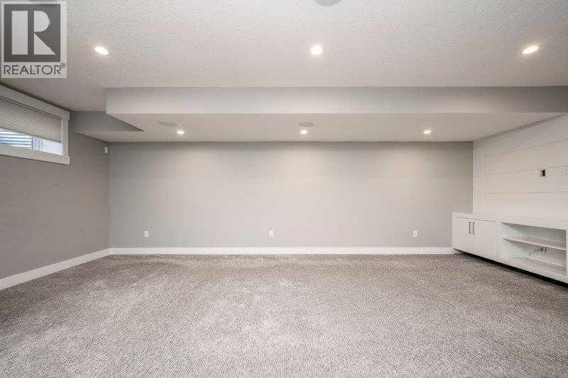 219 19 Avenue Nw, Calgary, AB - Indoor