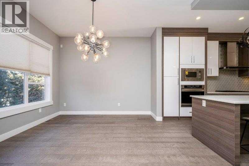 219 19 Avenue Nw, Calgary, AB - Indoor